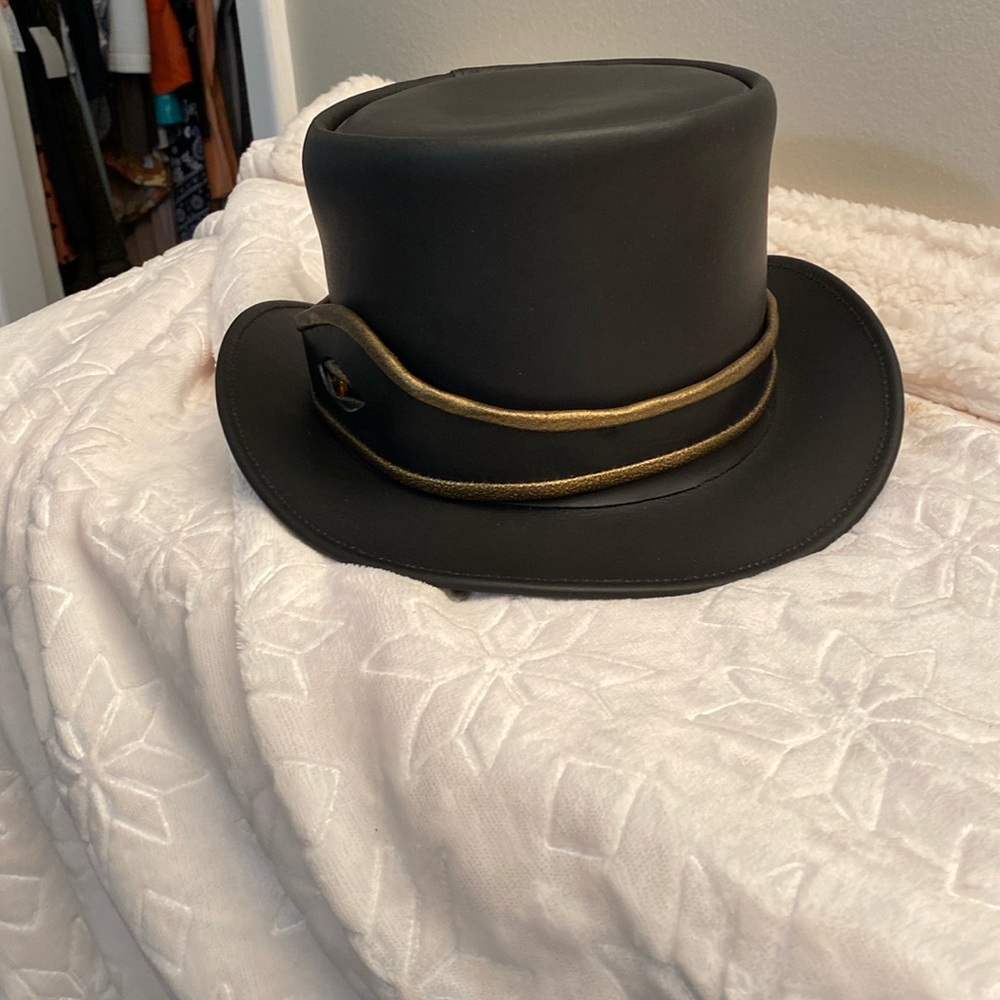 Steampunk. Black leather top hat 5 inch tall crown. Size XS